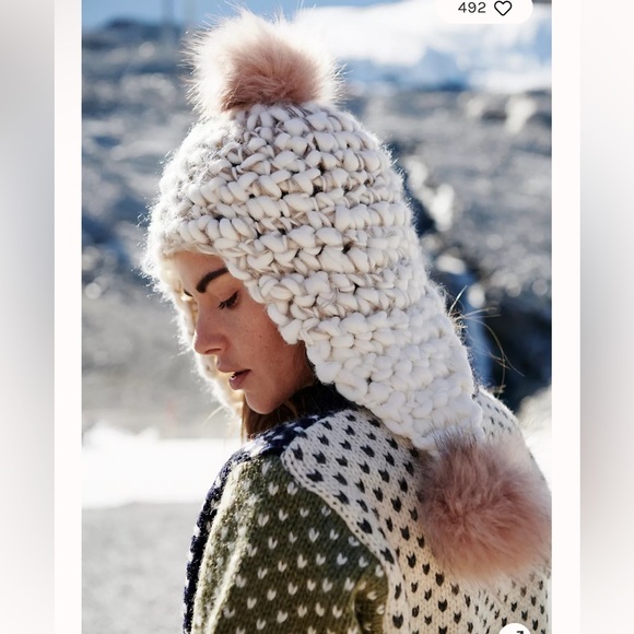 NWT Free People Snow Castle Pom hat - Picture 2 of 5